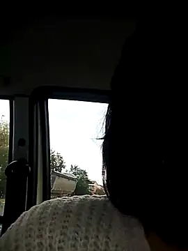 Emyly83 online show from October 5, 7:43 am