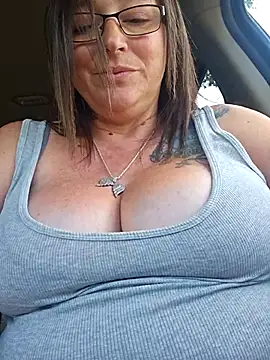 angelbaby1998 online show from April 16, 9:39 pm