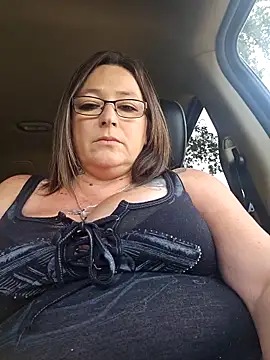 angelbaby1998 online show from May 5, 8:45 pm