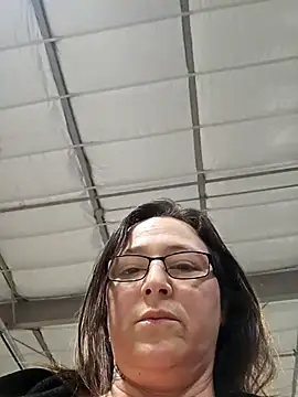 Snapshot of angelbaby1998 chatting on January 8, 2:28 am angelbaby1998 online show from January 8, 2:28 am