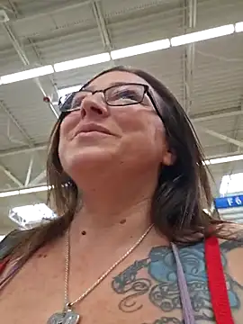 angelbaby1998 online show from April 9, 9:43 pm