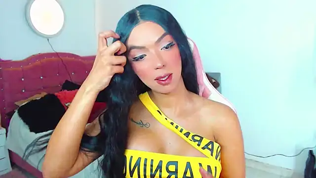 Tanedra collings online show from April 11, 9:18 pm