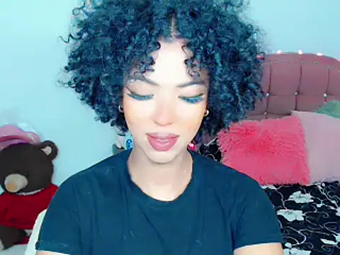 Snapshot of Tanedra_collings chatting on March 18, 3:23 am Tanedra collings online show from March 18, 3:23 am