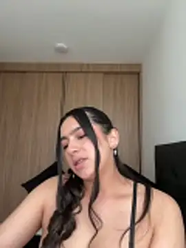 Snapshot of Nicollemays chatting on May 2, 4:23 pm Nicollemays online show from May 2, 4:23 pm