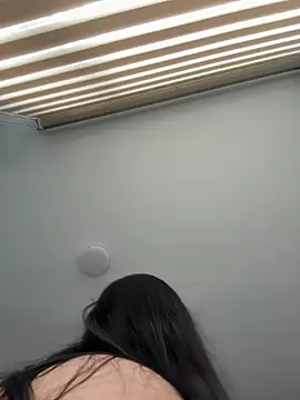Snapshot of Nicollemays chatting on May 27, 2:13 pm Nicollemays online show from May 27, 2:13 pm