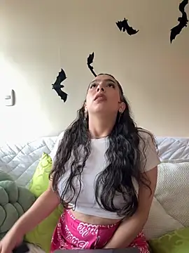 Snapshot of Nicollemays chatting on October 14, 2:28 pm Nicollemays online show from October 14, 2:28 pm
