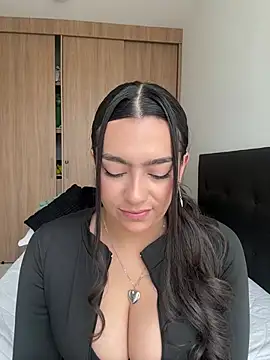 Nicollemays online show from March 17, 3:04 pm