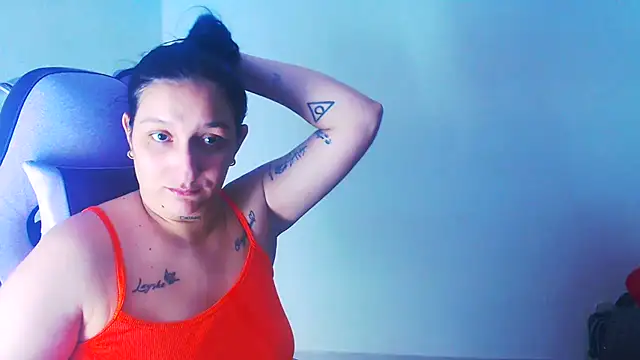 Snapshot of liz_dirty chatting on May 10, 10:00 pm liz dirty online show from May 10, 10:00 pm