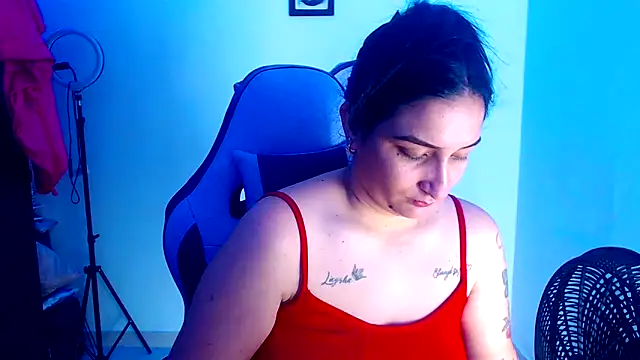Snapshot of liz_dirty chatting on September 13, 10:21 pm liz dirty online show from September 13, 10:21 pm