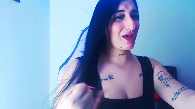 Snapshot of liz_dirty chatting on April 26, 1:58 am liz dirty online show from April 26, 1:58 am