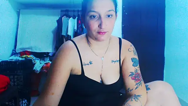 Snapshot of liz_dirty chatting on February 27, 10:31 pm liz dirty online show from February 27, 10:31 pm