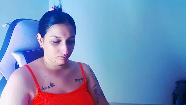 Snapshot of liz_dirty chatting on May 1, 10:26 pm liz dirty online show from May 1, 10:26 pm