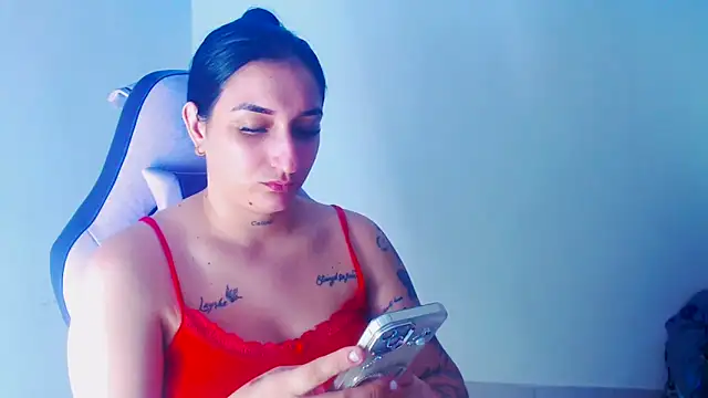 liz dirty online show from April 8, 10:33 pm