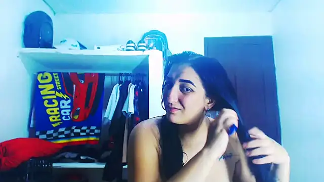 Snapshot of liz_dirty chatting on March 14, 10:49 pm liz dirty online show from March 14, 10:49 pm