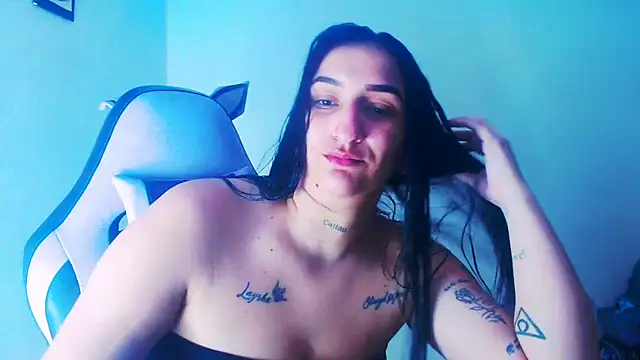 Snapshot of liz_dirty chatting on May 19, 10:28 pm liz dirty online show from May 19, 10:28 pm