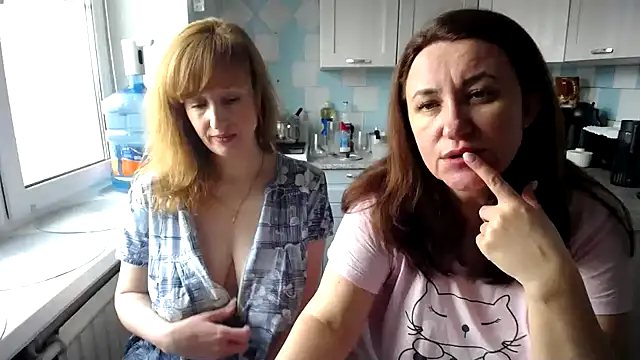 Snapshot of DonnaMagdalena chatting on March 7, 9:29 am DonnaMagdalena online show from March 7, 9:29 am