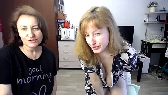 DonnaMagdalena online show from March 26, 8:23 am