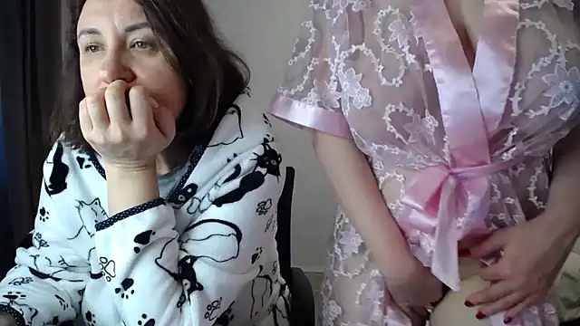 DonnaMagdalena online show from January 14, 8:18 am