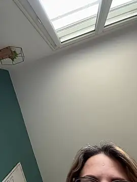 Cute Anissa online show from February 13, 10:37 am