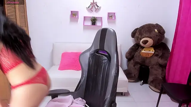 Kitty 19  online show from January 4, 3:39 pm