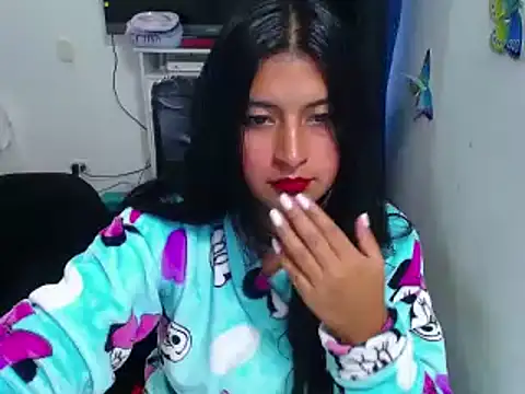 Yunhot  online show from February 15, 8:34 pm