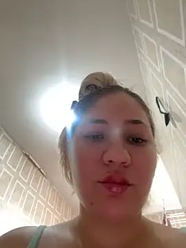 Snapshot of Celestedubois chatting on November 3, 7:17 pm Celestedubois online show from November 3, 7:17 pm