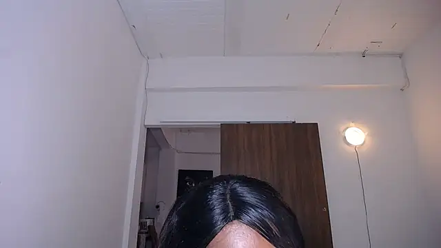 yselahot online show from March 24, 1:11 pm