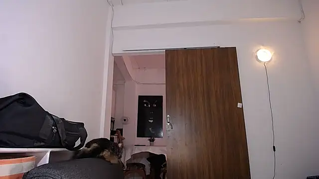 yselahot online show from March 11, 2:55 pm