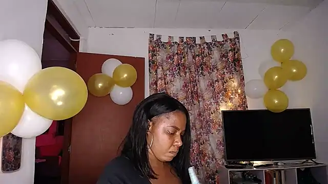 yselahot online show from March 13, 10:10 pm