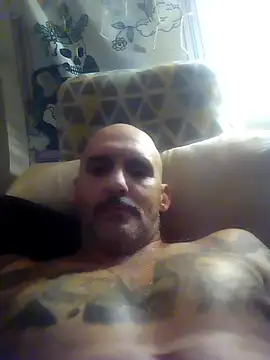 ClydeCan409 online show from April 24, 11:40 pm