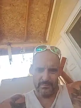 Snapshot of ClydeCan409 chatting on May 14, 4:59 pm ClydeCan409 online show from May 14, 4:59 pm