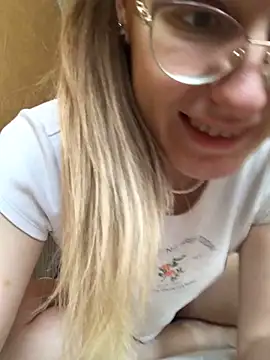  Sweet Love  online show from February 14, 7:59 am
