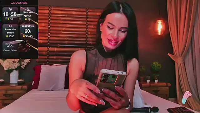 Snapshot of EllaViceX chatting on December 14, 5:13 am EllaViceX online show from December 14, 5:13 am