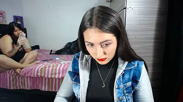 Snapshot of SharaPatinson chatting on October 21, 9:03 pm SharaPatinson online show from October 21, 9:03 pm