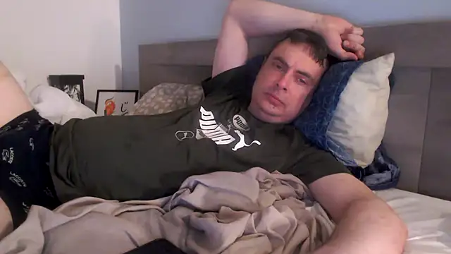 freddy0222222 online show from May 24, 8:09 pm
