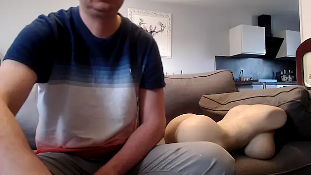 freddy0222222 online show from May 28, 5:15 am