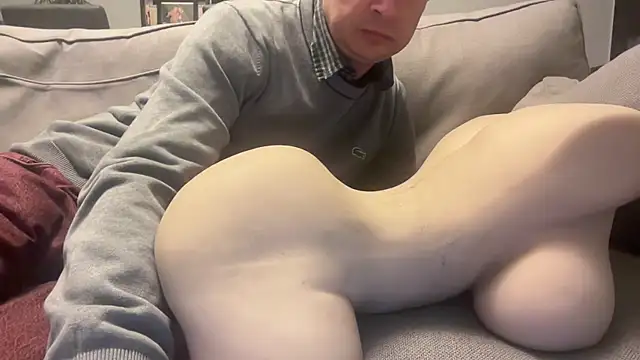 freddy0222222 online show from March 25, 8:19 pm