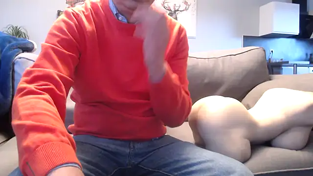 Snapshot of freddy0222222 chatting on June 4, 6:01 pm freddy0222222 online show from June 4, 6:01 pm