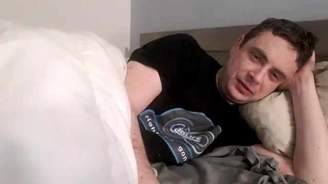 freddy0222222 online show from February 10, 10:42 pm