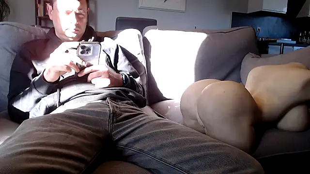 freddy0222222 online show from April 26, 7:05 am