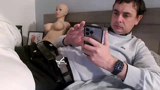 freddy0222222 online show from November 26, 7:03 pm