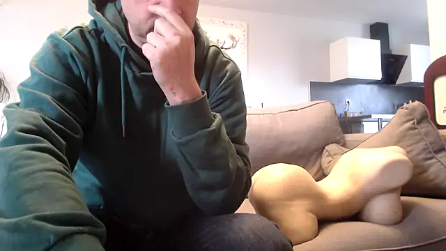 freddy0222222 online show from May 10, 6:06 am