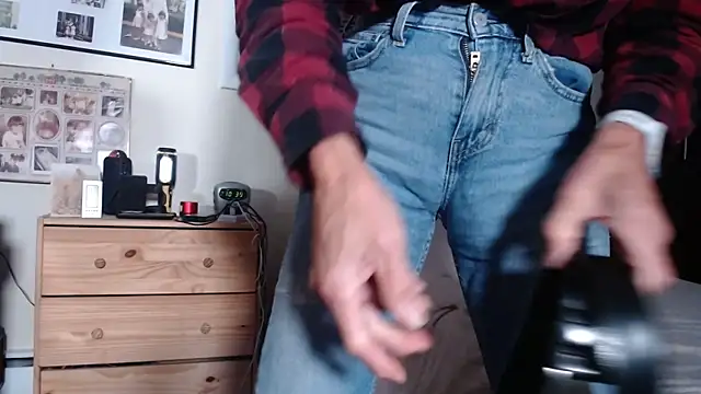 Snapshot of hottottrot691 chatting on November 20, 3:40 am hottottrot691 online show from November 20, 3:40 am