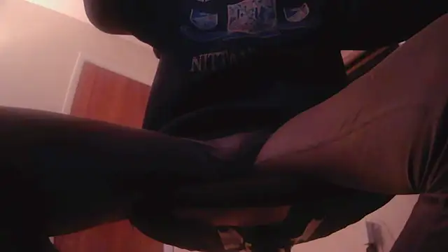 Snapshot of hottottrot691 chatting on November 26, 9:37 pm hottottrot691 online show from November 26, 9:37 pm