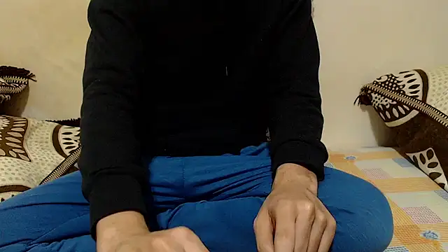 Snapshot of Alexdelarge323 chatting on November 22, 11:42 am Alexdelarge323 online show from November 22, 11:42 am