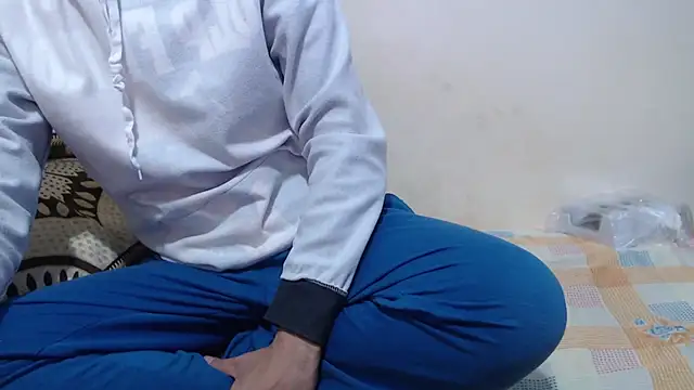 Alexdelarge323 online show from February 7, 10:45 am