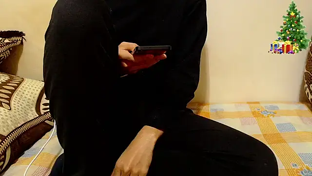 Snapshot of Alexdelarge323 chatting on December 16, 11:47 am Alexdelarge323 online show from December 16, 11:47 am