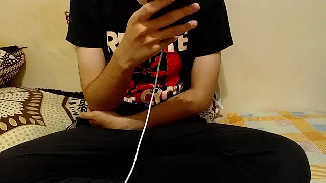 Snapshot of Alexdelarge323 chatting on November 8, 11:58 am Alexdelarge323 online show from November 8, 11:58 am