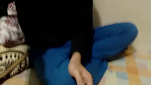 Snapshot of Alexdelarge323 chatting on November 20, 4:29 pm Alexdelarge323 online show from November 20, 4:29 pm