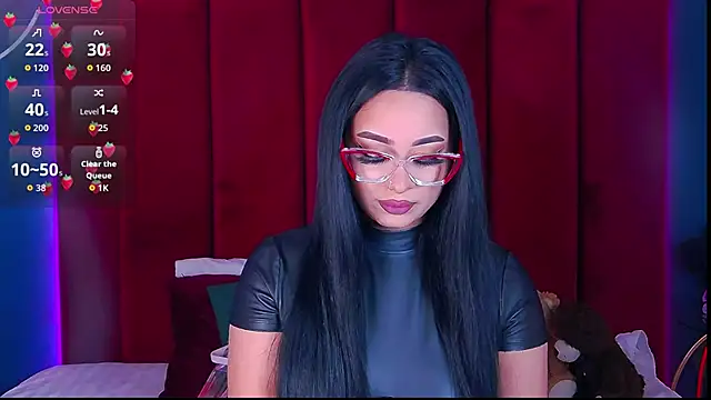 MadyLuxxx online show from April 15, 6:45 pm